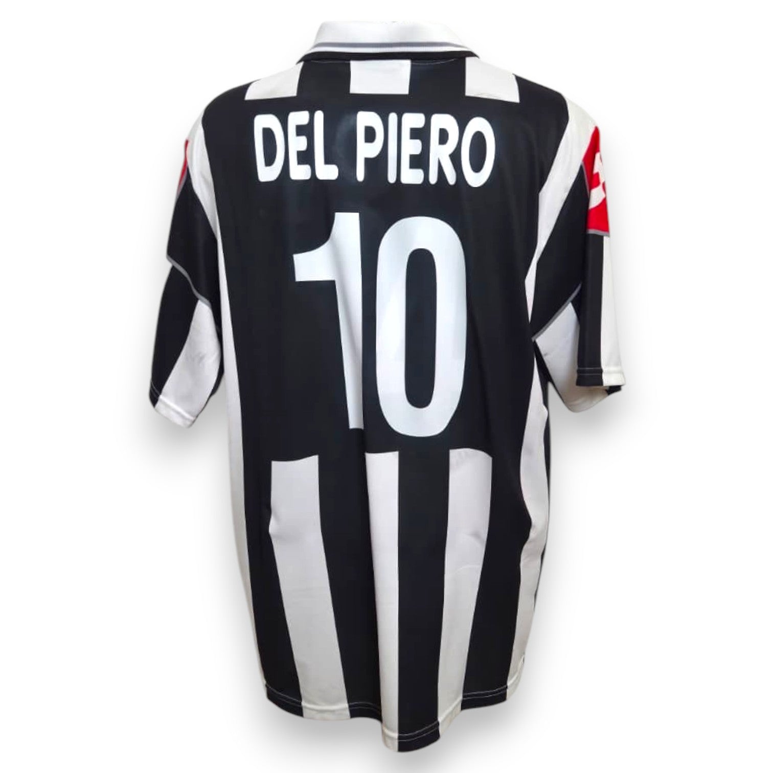 Lotto Juventus Del Piero 10 ユニフォーム Juventus Del Piero 2001/02 Vintage Lotto Jersey No. 10 Replica | MTM