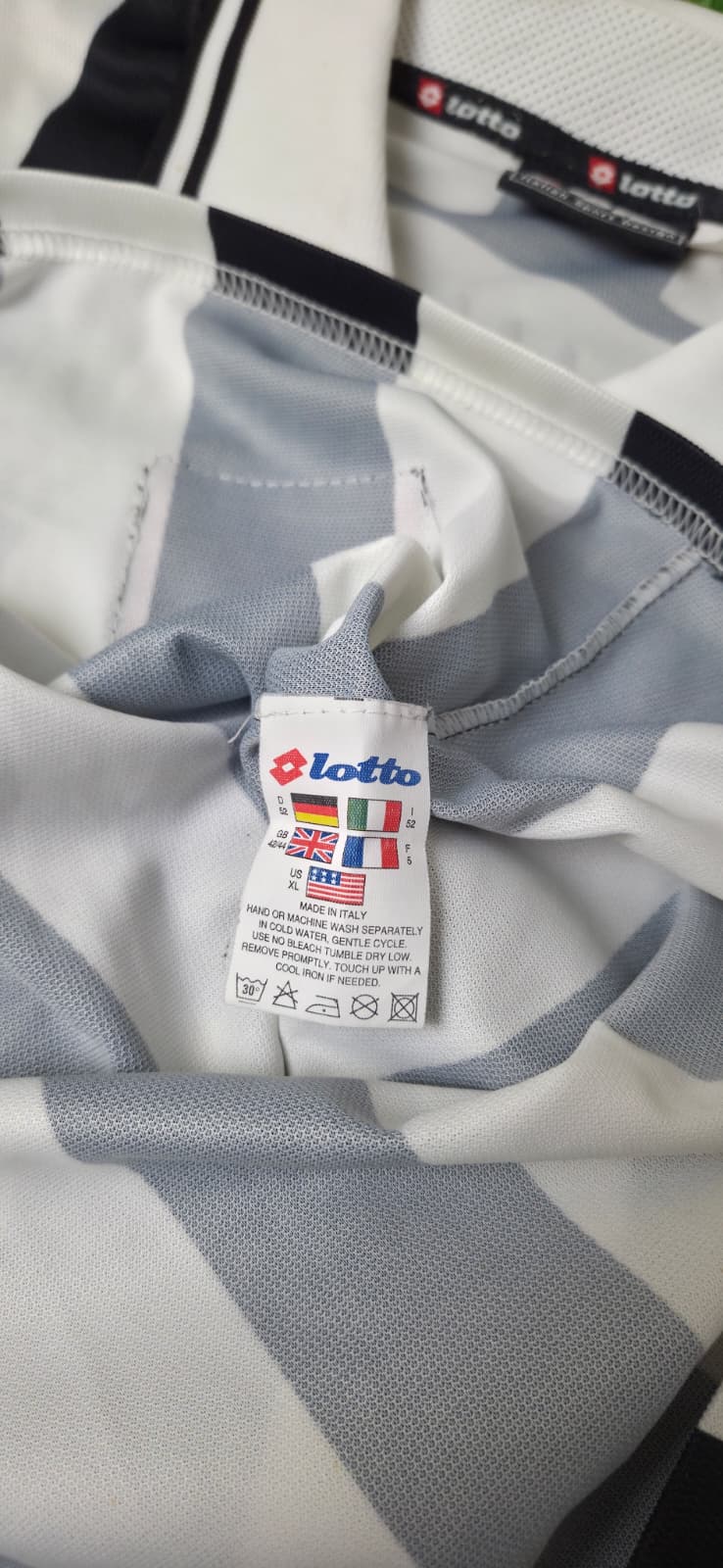 Etichetta interna Lotto maglia Juventus Home 2001-02 – Made in Italy taglia XL – maglia Vintage ufficiale bianconera