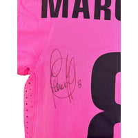 Dettaglio autografo originale Claudio Marchisio su maglia Juventus Pink Star 2012-13 – pennarello nero
