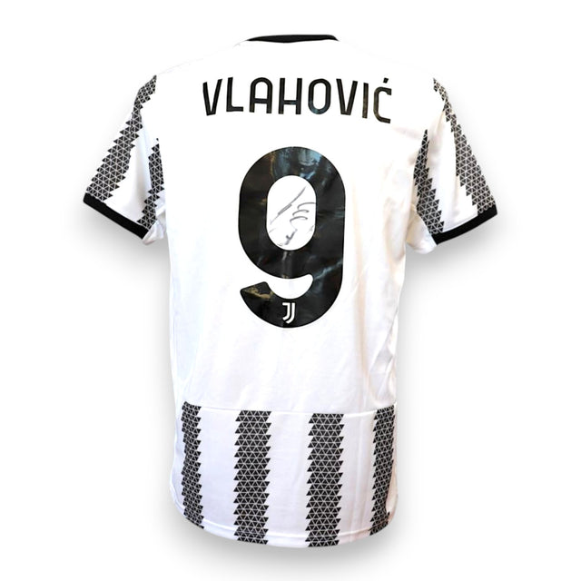 Retro maglia Juventus 2022-23 numero 9 Vlahović autografata – cimelio originale Adidas