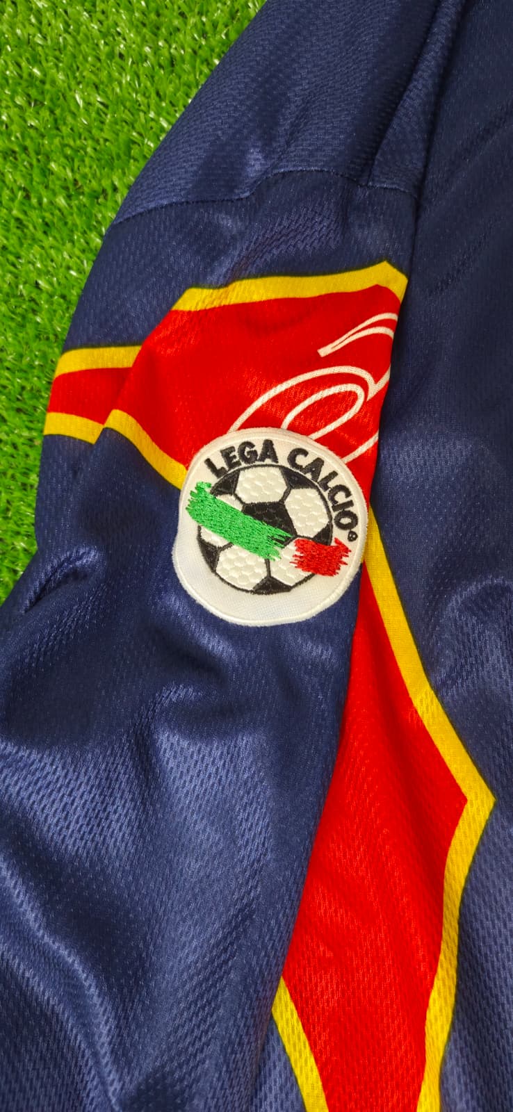 Patch ufficiale Lega Calcio su manica maglia US Lecce Away 2000-01 Biliotti – dettaglio Player Issued