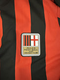 Toppa stemma storico Milan Foot Ball and Cricket Club su maglia Retro Style 125° Anniversario – croce di San Giorgio