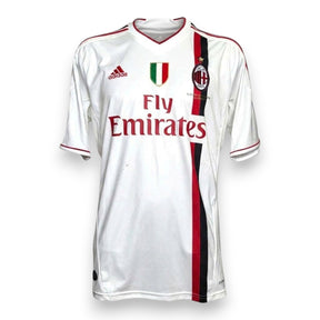 Maglia Milan Away 2011/12 Adidas bianca con banda rossonera, scudetto e sponsor Fly Emirates – fronte
