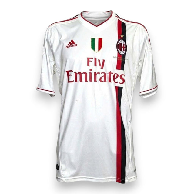 Maglia Milan Away 2011/12 Adidas bianca con banda rossonera, scudetto e sponsor Fly Emirates – fronte