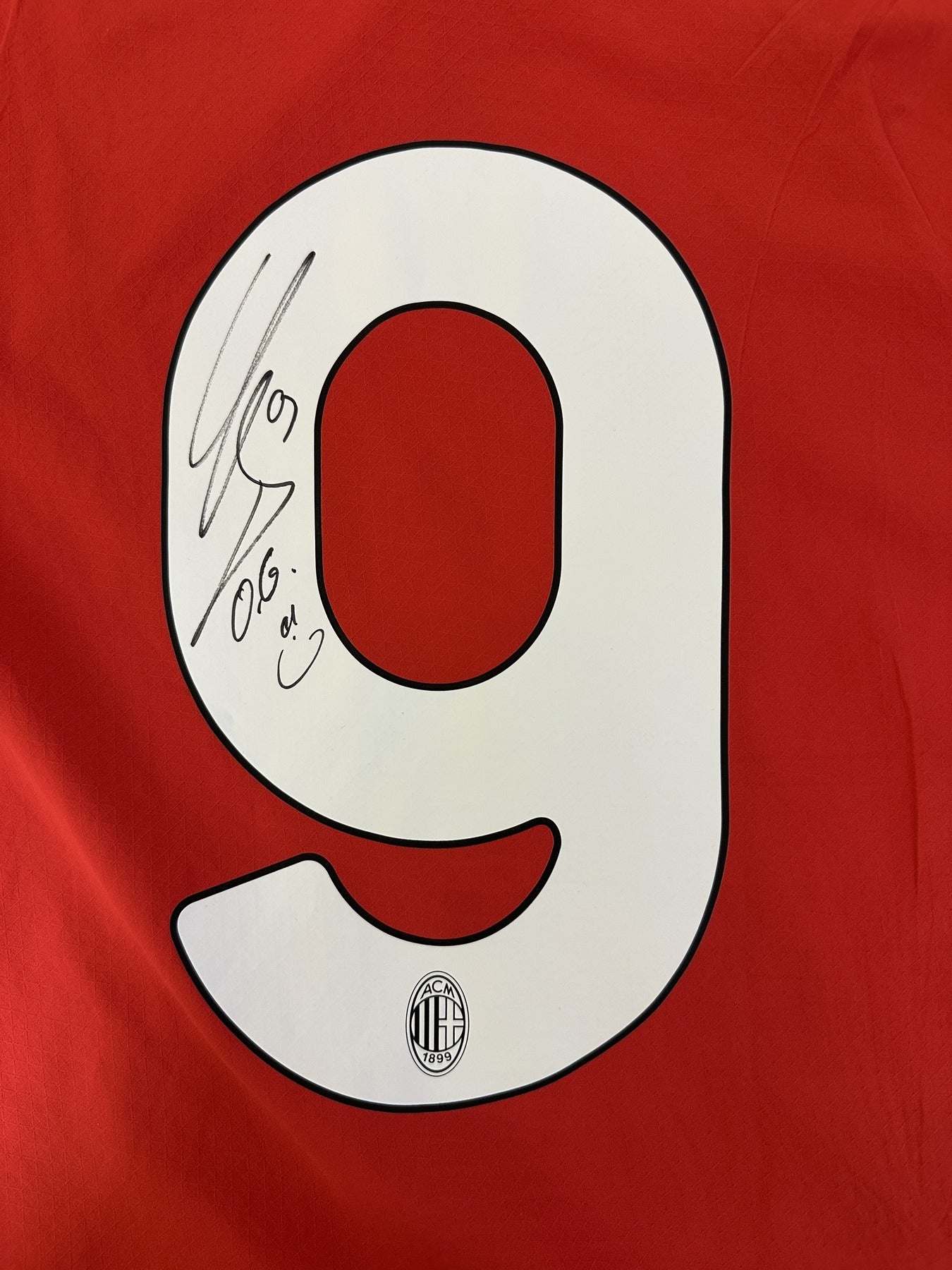 Autografo originale Olivier Giroud sul numero 9 maglia AC Milan Home 2024-25