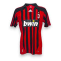 Maglia Milan Home 2007-08 Adidas rossonera – sponsor bwin – stemma ACM 1899 – colletto polo nero – condizioni Very Good