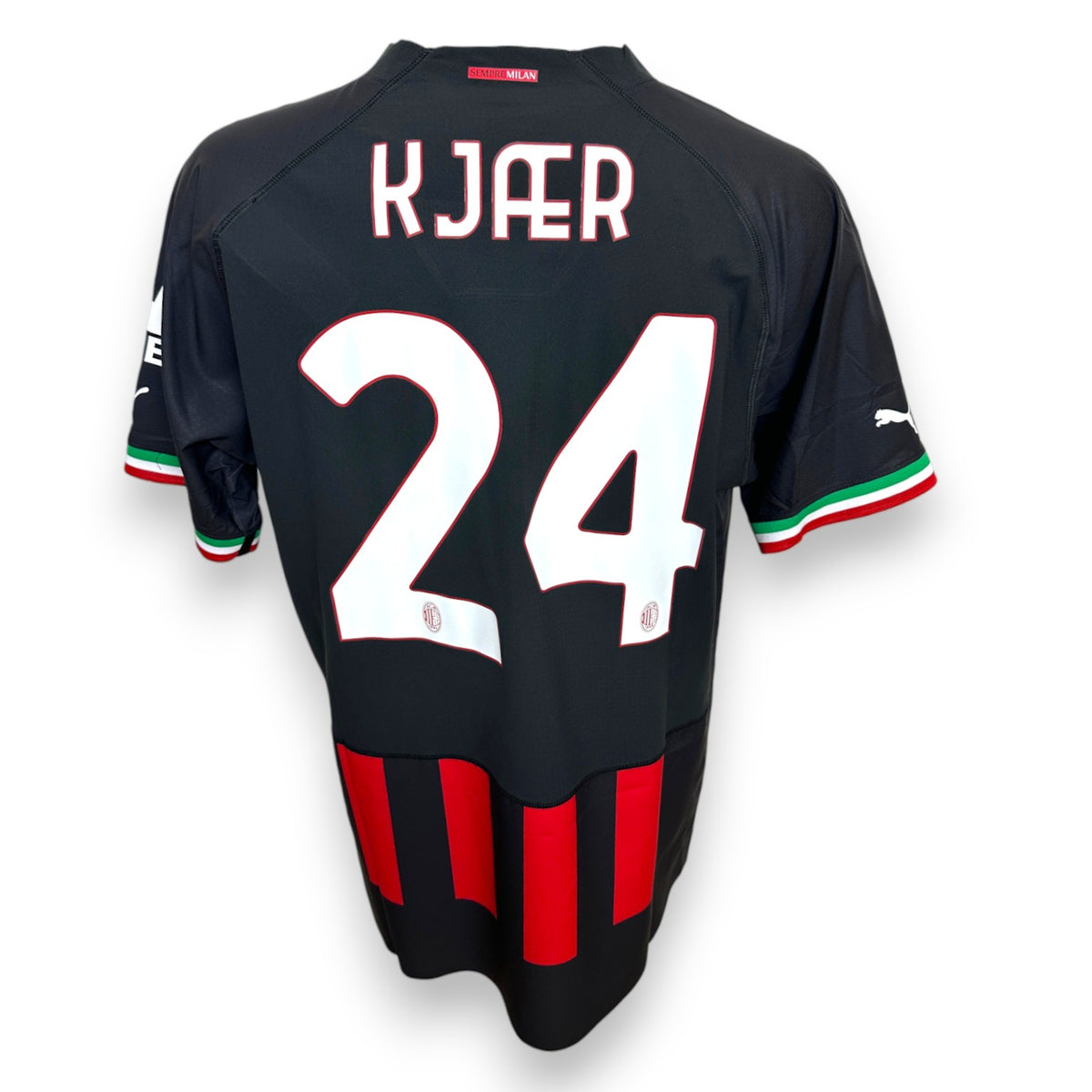 Retro maglia Milan Home 2022-23 numero 24 Simon Kjaer Puma Sempre Milan