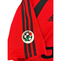 Patch Lega Calcio Serie A sulla manica destra maglia Milan Third 2001/02 Adidas tre strisce nere – dettaglio originalità stagione campionato italiano