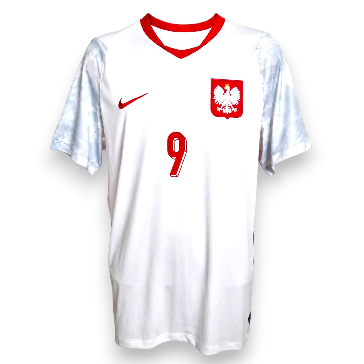 Maglia Polonia Home 2026 Lewandowski numero 9 Nike bianca – stemma aquila e maniche effetto marmo grigio