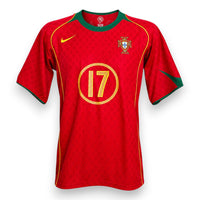 Maglia Portogallo Home 2004 Vintage Cristiano Ronaldo numero 17 Nike rossa – stemma FPF e colletto verde