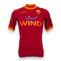 Maglia Roma Home 2010-11 Kappa rossa – colletto alto arancione – sponsor Wind – stemma ASR lupa – condizioni Excellent