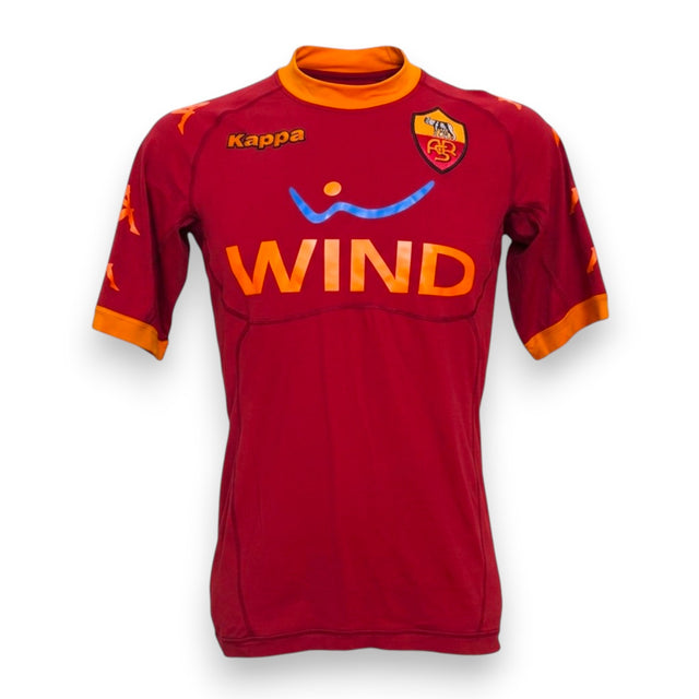 Maglia Roma Home 2010-11 Kappa rossa – colletto alto arancione – sponsor Wind – stemma ASR lupa – condizioni Excellent