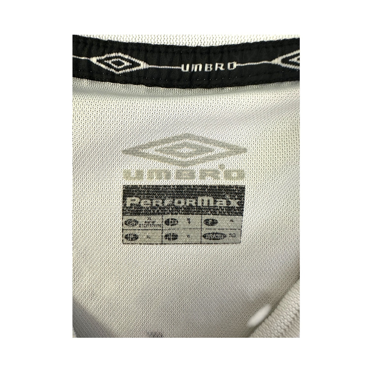 Etichetta Umbro Performax taglia XL al collo – maglia Santos Away 2002 Vintage