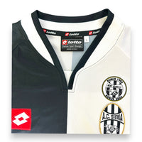 Colletto maglia Siena con patch Robur 1904 centenario e stemma AC Siena