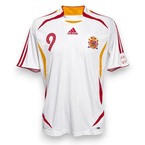 Maglia Spagna Away 2006 Vintage Fernando Torres numero 9 Adidas bianca – stemma RFEF e pannelli rossi gialli