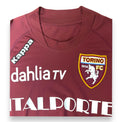 Dettaglio collo maglia Torino Home 2009-10 Kappa – stemma Torino FC 1906 e sponsor Dahlia TV
