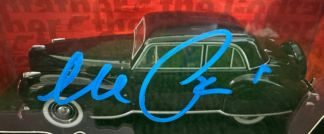 Dettaglio autografo originale Al Pacino su scatola modellino Il Padrino Greenlight Hollywood