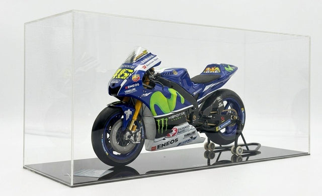 Moto Yamaha YZR-M1 MotoGP 2016 scala 1:4 autografata Valentino Rossi – DeAgostini Movistar – teca acrilica personalizzata inclusa