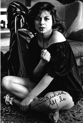 Fotografia autografata Sandra Milo ritratto in bianco e nero anni 60 – firma originale pennarello nero – 30x20 cm – condizioni Excellent