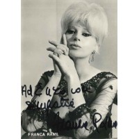 Autografo di Franca Rame su fotografia in bianco e nero